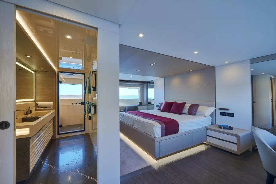 2022 Astondoa 110 Century