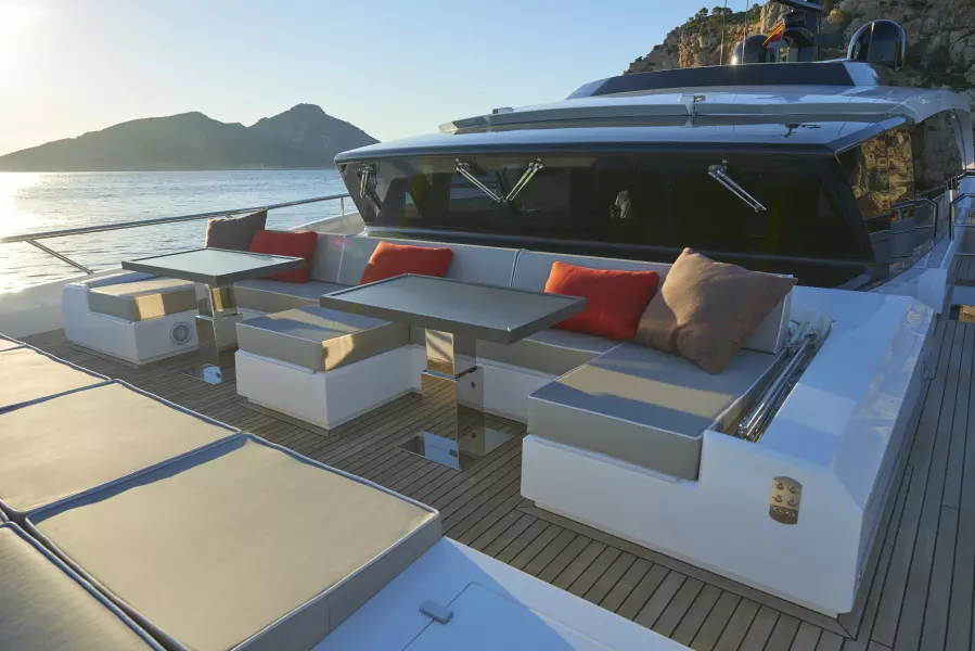 2022 Astondoa 110 Century