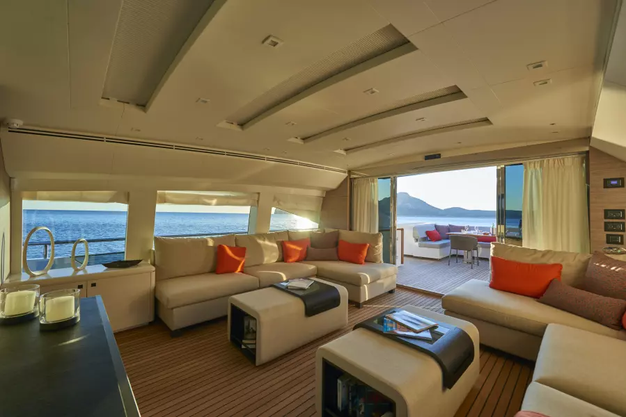 2022 Astondoa 110 Century