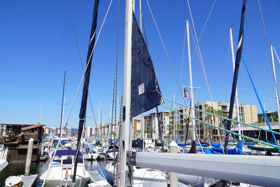 2000 Hunter Passage 420