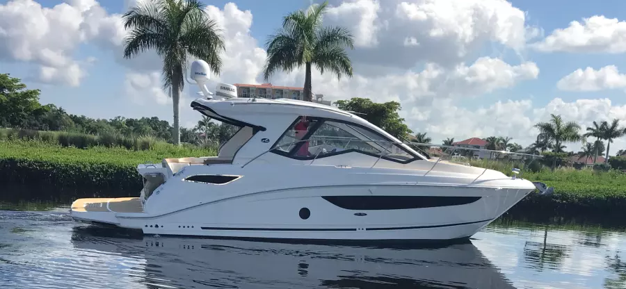 2018 35 Sea Ray Sundancer 350 Kickin Tides Profile