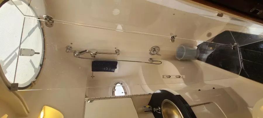 2007 Regal 4460 Commodore