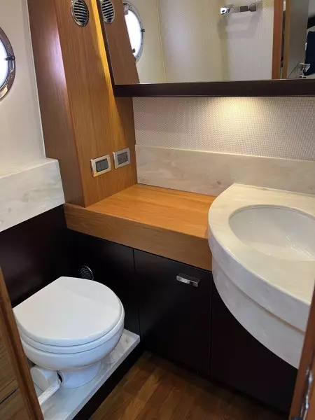 2016 Tiara 44 Express Coupe 