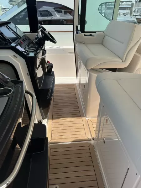 2016 Tiara 44 Express Coupe 