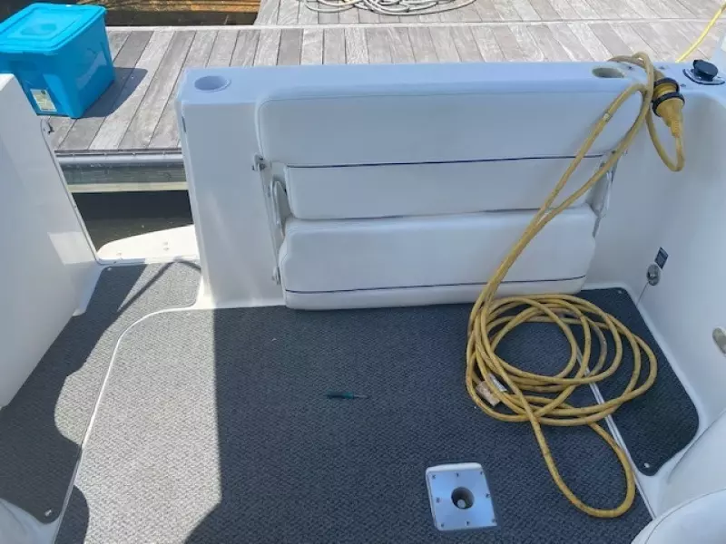 2011 Bayliner 266 Discovery