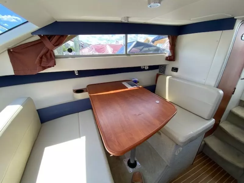 2011 Bayliner 266 Discovery