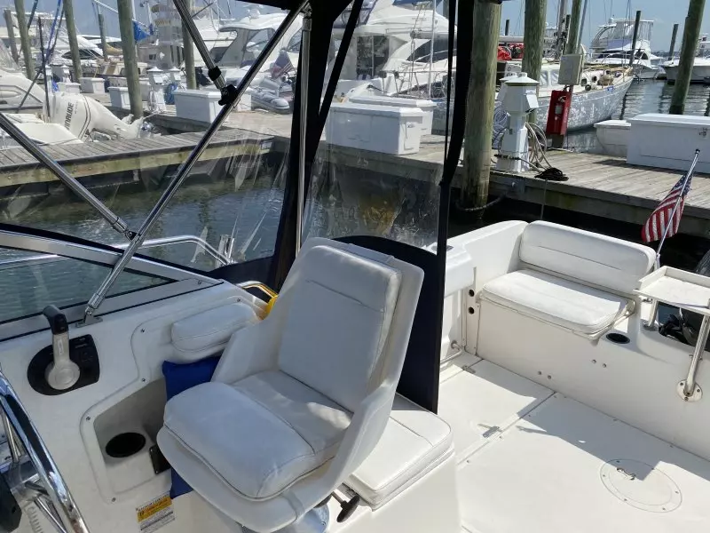 1998 Boston Whaler Conquest