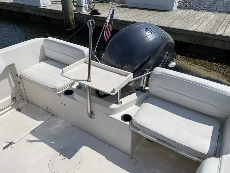 1998 Boston Whaler Conquest