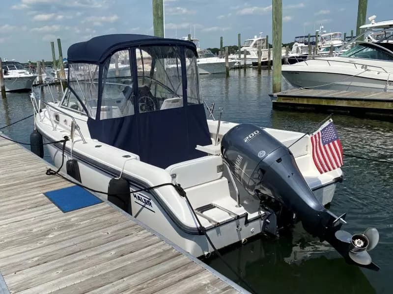 1998 Boston Whaler Conquest