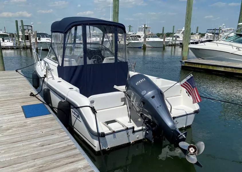 1998 Boston Whaler Conquest
