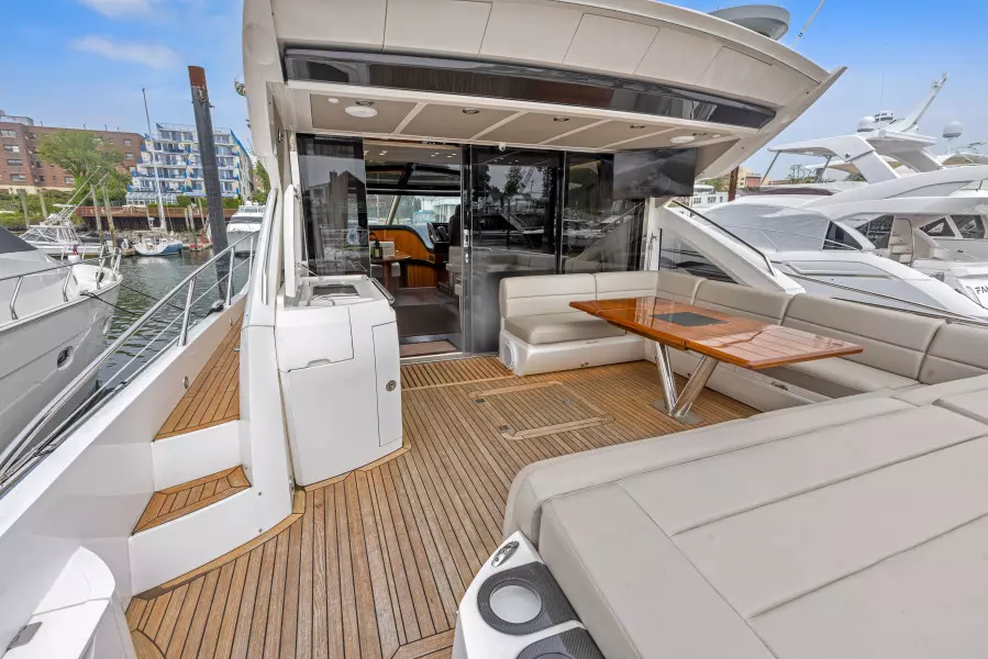 2015 Sunseeker Predator 68