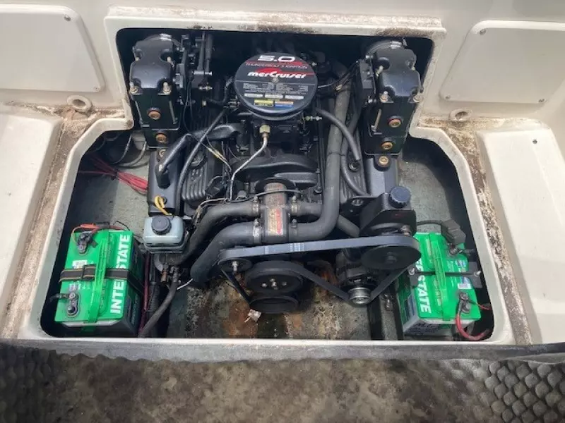 1999 Sea Ray 215 Express