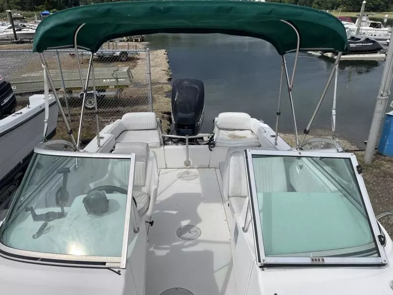 1998 Boston Whaler Ventura