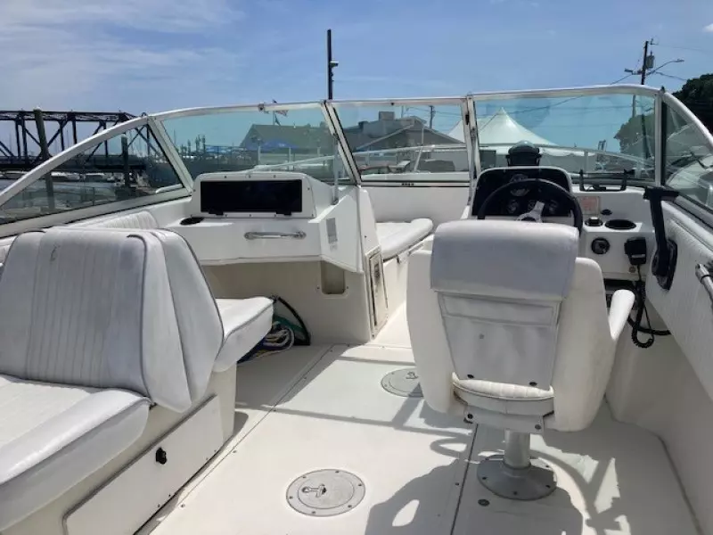 1998 Boston Whaler Ventura