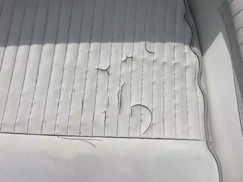 1998 Boston Whaler Ventura