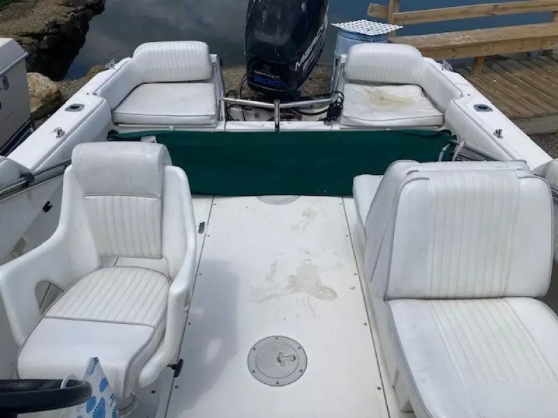 1998 Boston Whaler Ventura