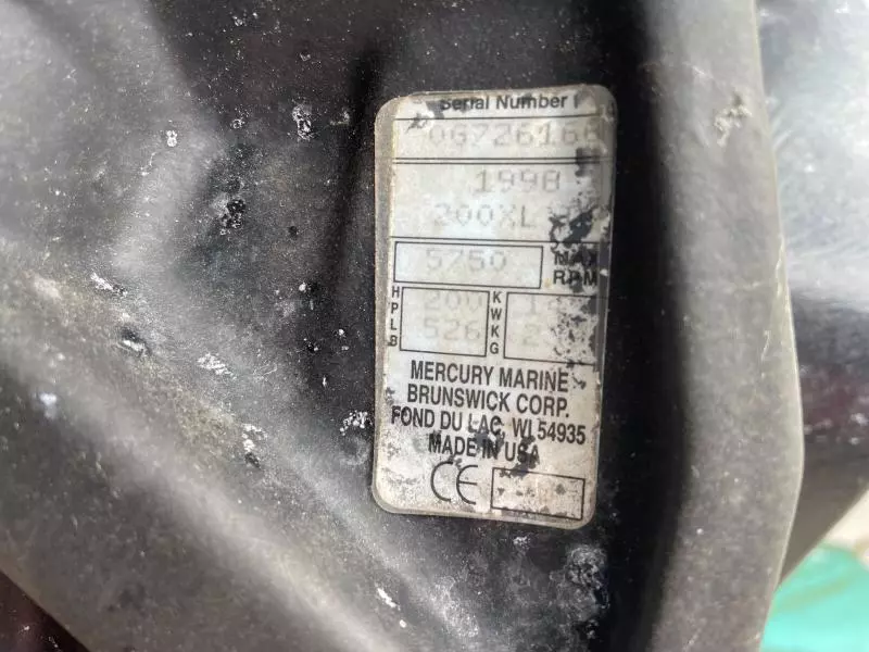 1998 Boston Whaler Ventura