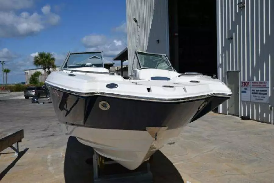 2008 Chaparral 264 Sunesta