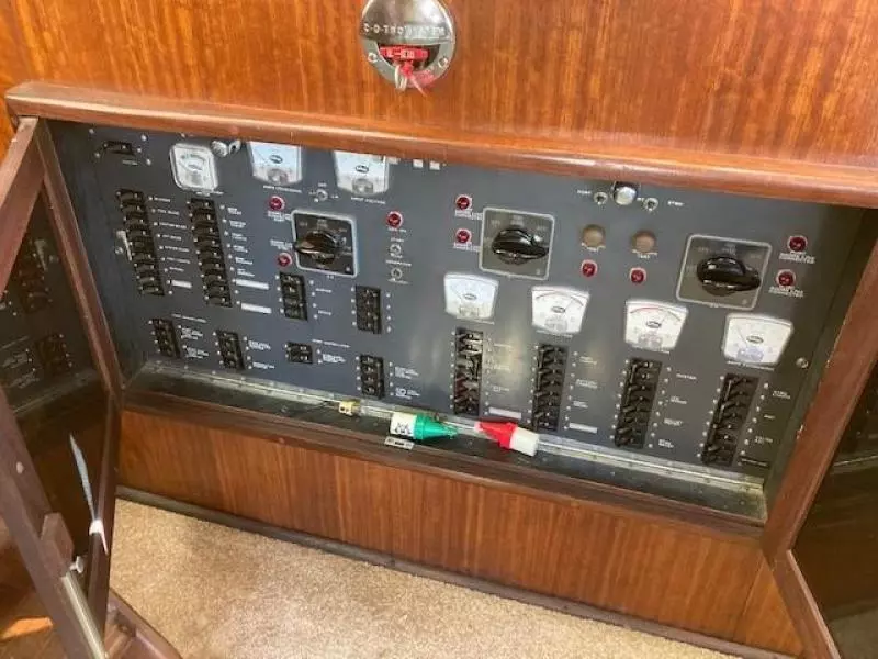 1973 Hatteras 48 Yacht Fish