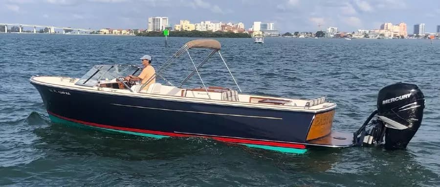 2016 Vanquish 26 Runabout