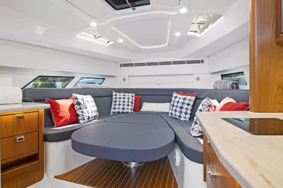 2020 Intrepid 477 Evolution