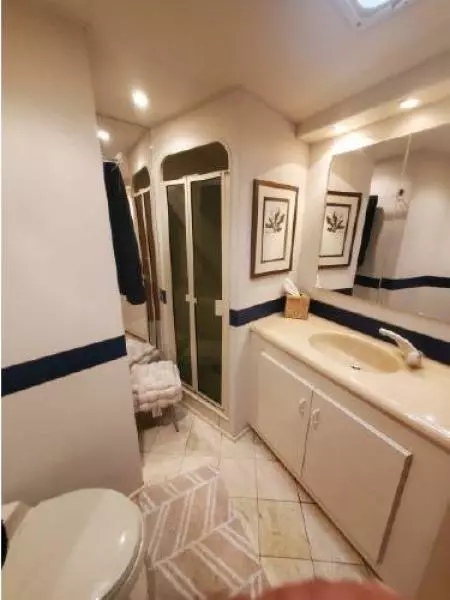 1998 Viking 60 Sport Motor Yacht