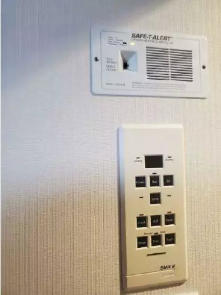 1998 Viking 60 Sport Motor Yacht