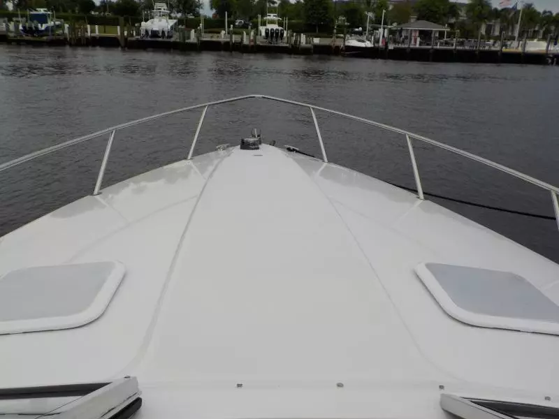 2006 Formula 33 - C's The Day - Bow Profile