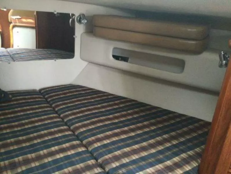 30' Pursuit stateroom2