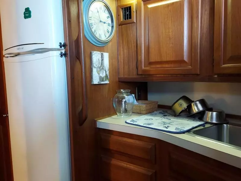 1988 Viking 41 Convertible