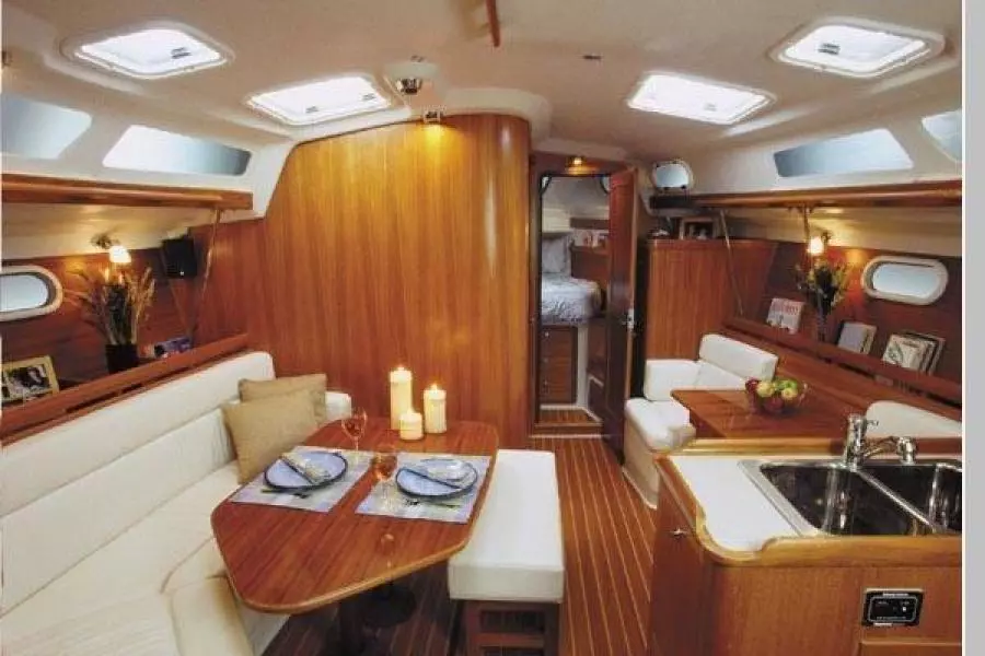 2008 Catalina 350 MKII