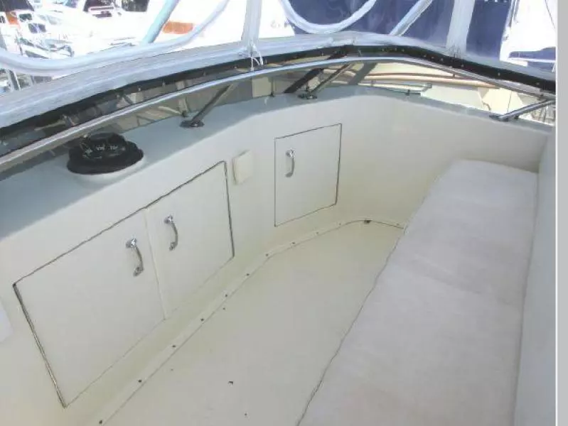 1990 Hatteras 38 Convertible