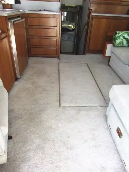 1990 Hatteras 38 Convertible