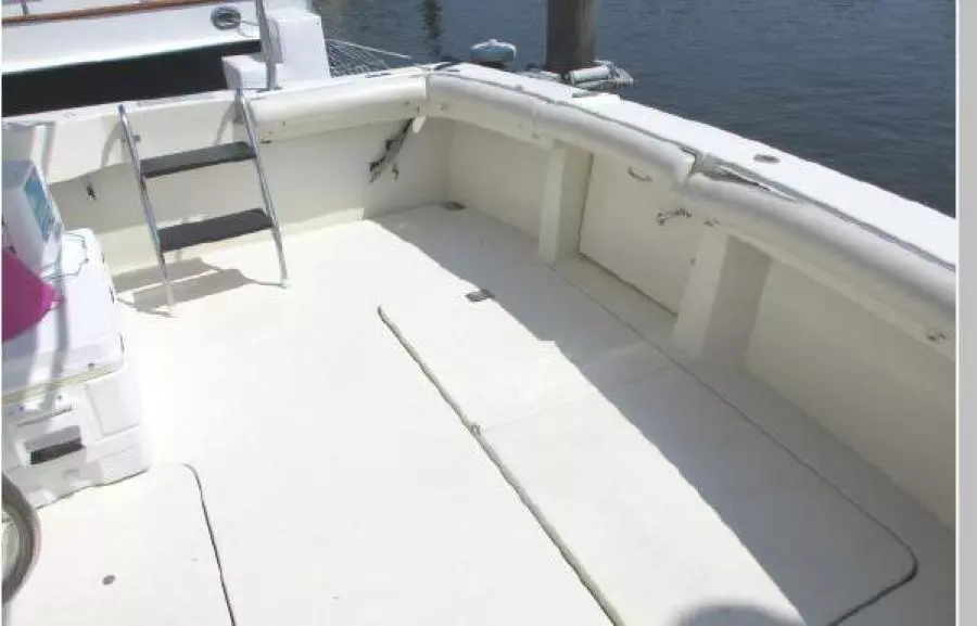 1990 Hatteras 38 Convertible
