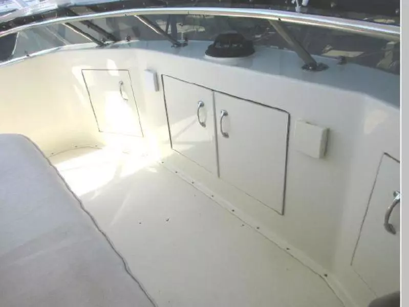 1990 Hatteras 38 Convertible