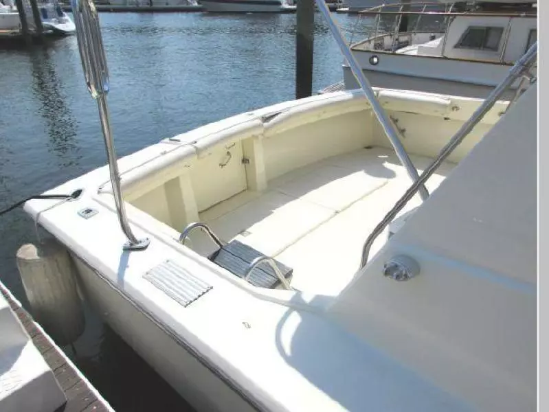 1990 Hatteras 38 Convertible
