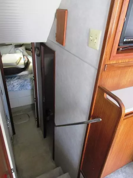 1990 Hatteras 38 Convertible