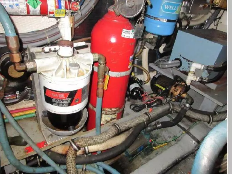 1990 Hatteras 38 Convertible