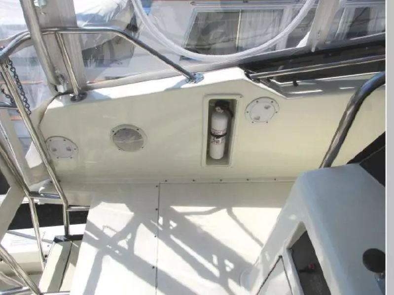 1990 Hatteras 38 Convertible