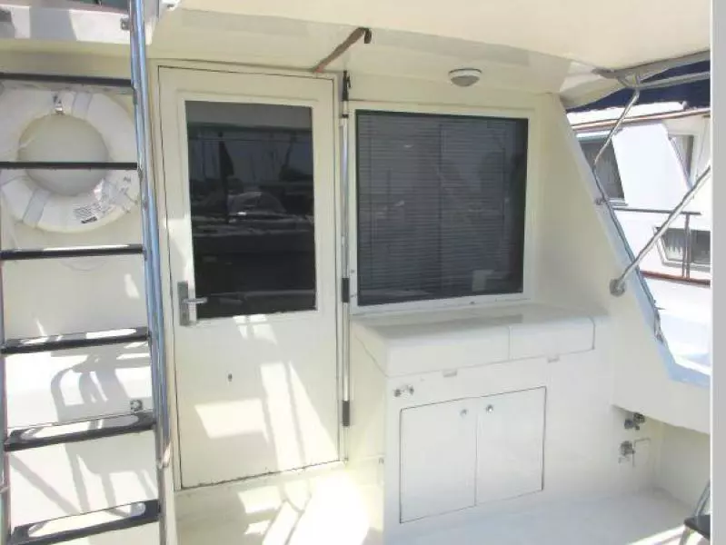 1990 Hatteras 38 Convertible