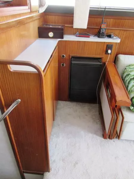 1990 Hatteras 38 Convertible