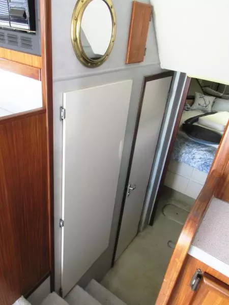 1990 Hatteras 38 Convertible