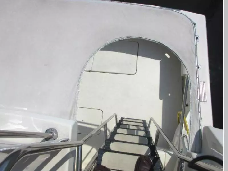 1990 Hatteras 38 Convertible