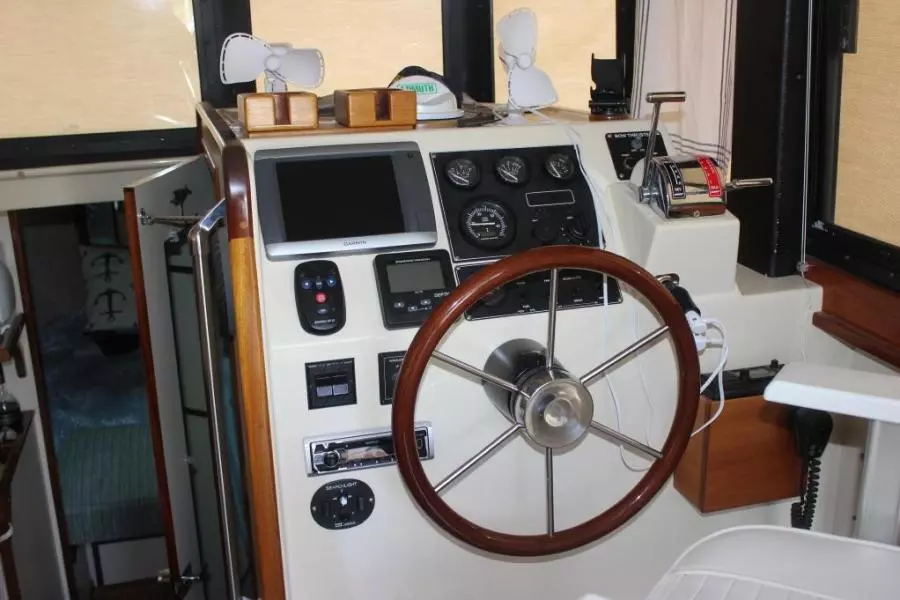 2000 Camano 31 Troll