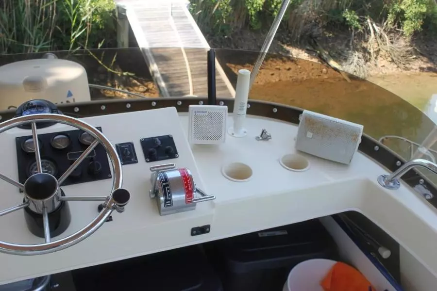 2000 Camano 31 Troll