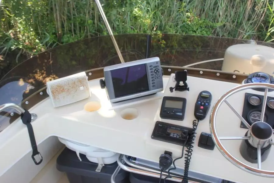 2000 Camano 31 Troll