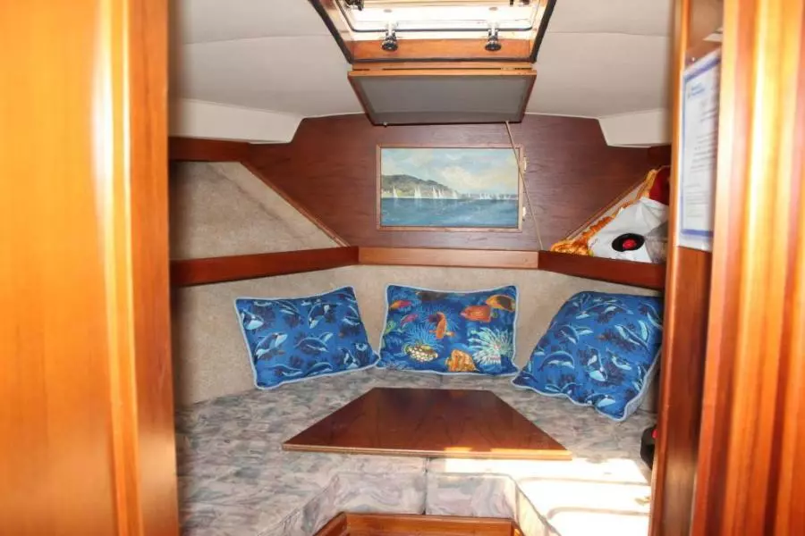 1988 Egg Harbor 33 Flybridge