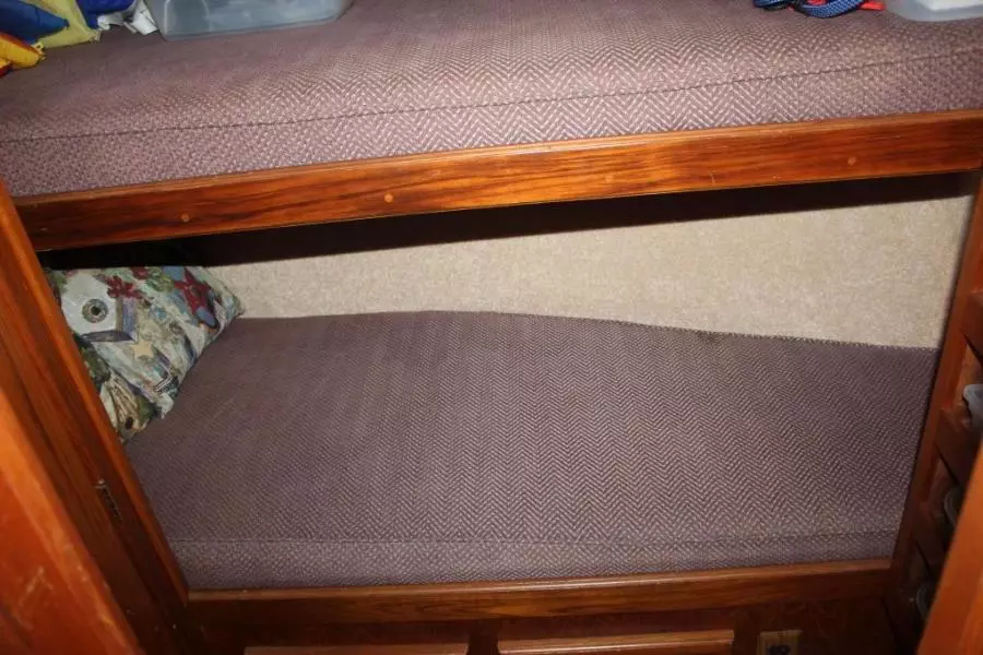 1988 Egg Harbor 33 Flybridge