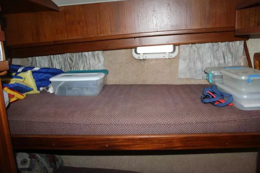 1988 Egg Harbor 33 Flybridge