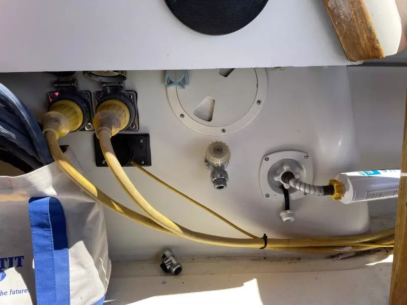 1986 Silverton 34 Convertible